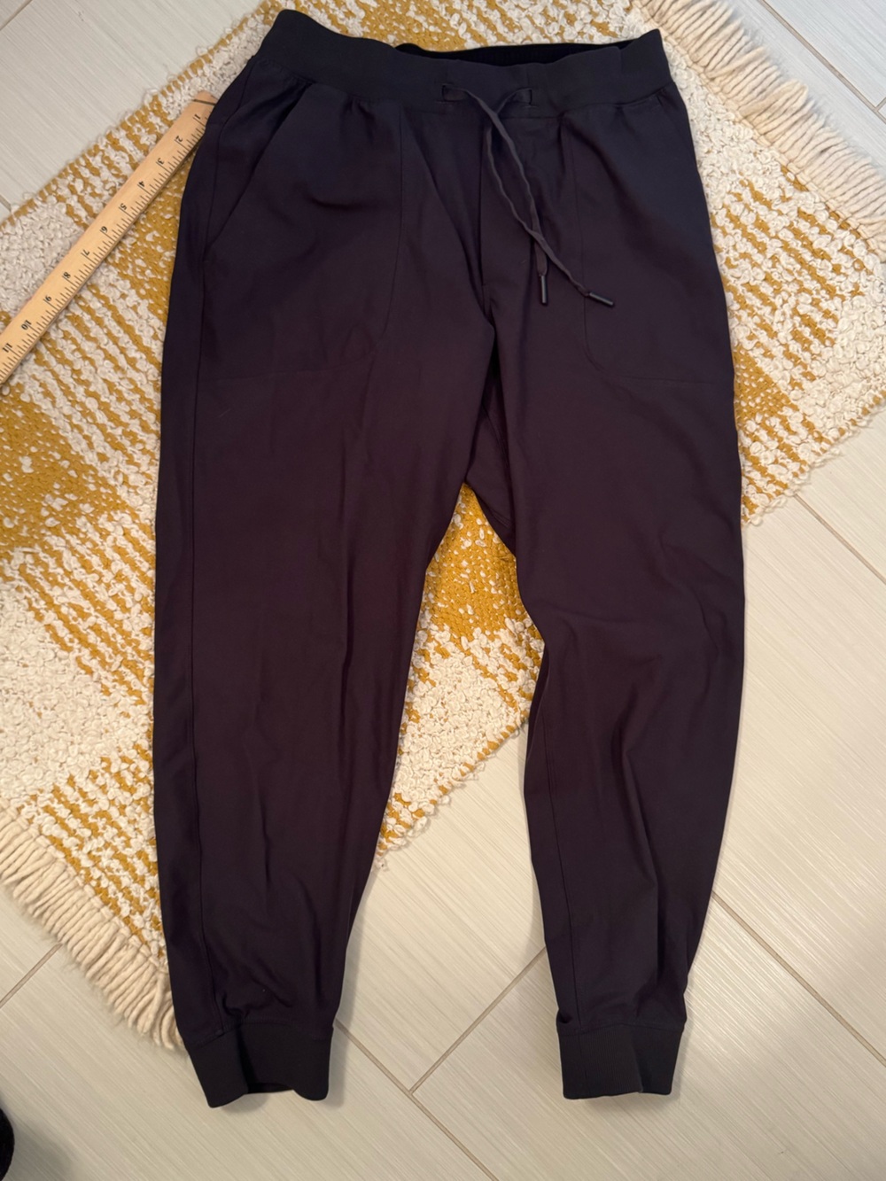 lululemon athletica charcoal gray Jogger with Drawstring